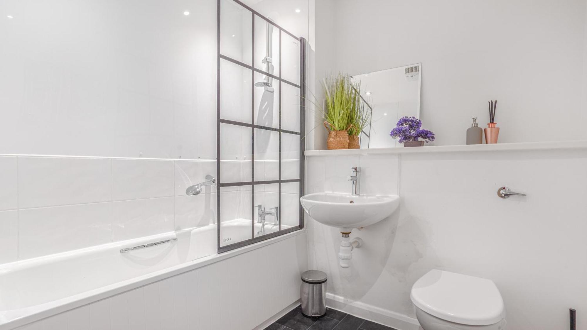 Japanese Suite 2Bed 2Bath, Free Park, Netfix, 75 Inch Tv, Games - City Centre- Maihom Бирмингем Экстерьер фото